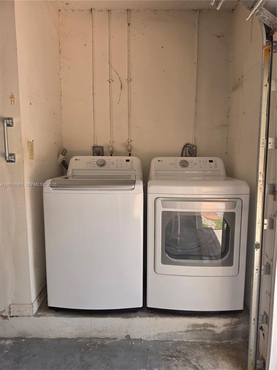 For Rent: $3,800 (2 beds, 2 baths, 1064 Square Feet)