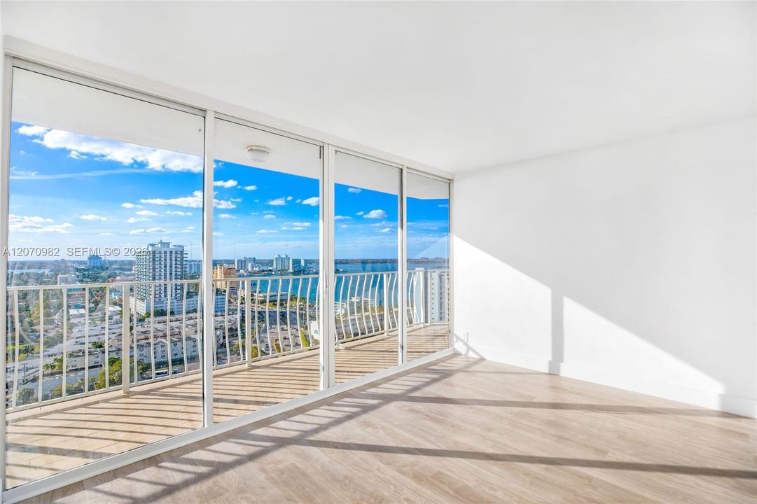 For Rent: $2,900 (2 beds, 2 baths, 1030 Square Feet)