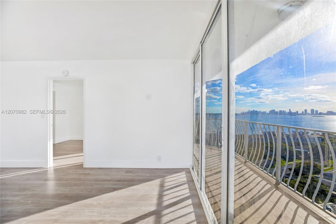 For Rent: $2,900 (2 beds, 2 baths, 1030 Square Feet)