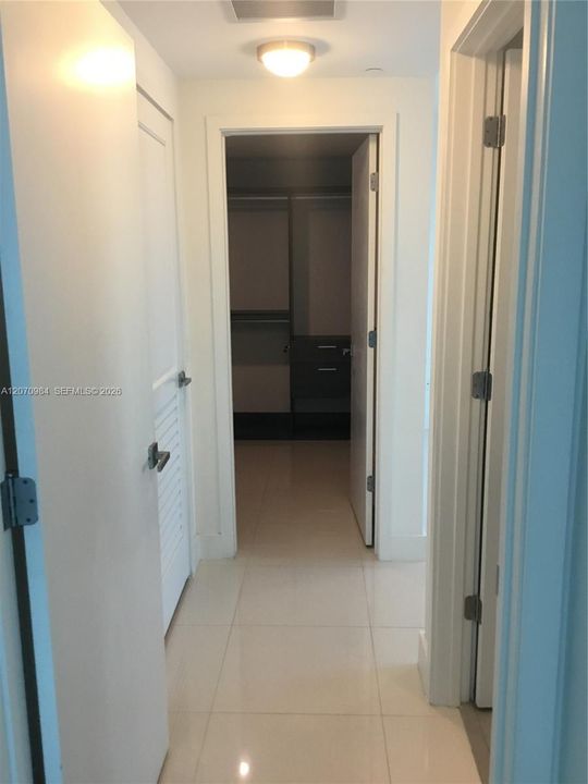 For Rent: $5,500 (2 beds, 2 baths, 1129 Square Feet)