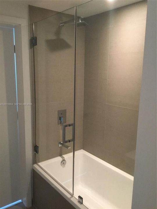 For Rent: $5,500 (2 beds, 2 baths, 1129 Square Feet)