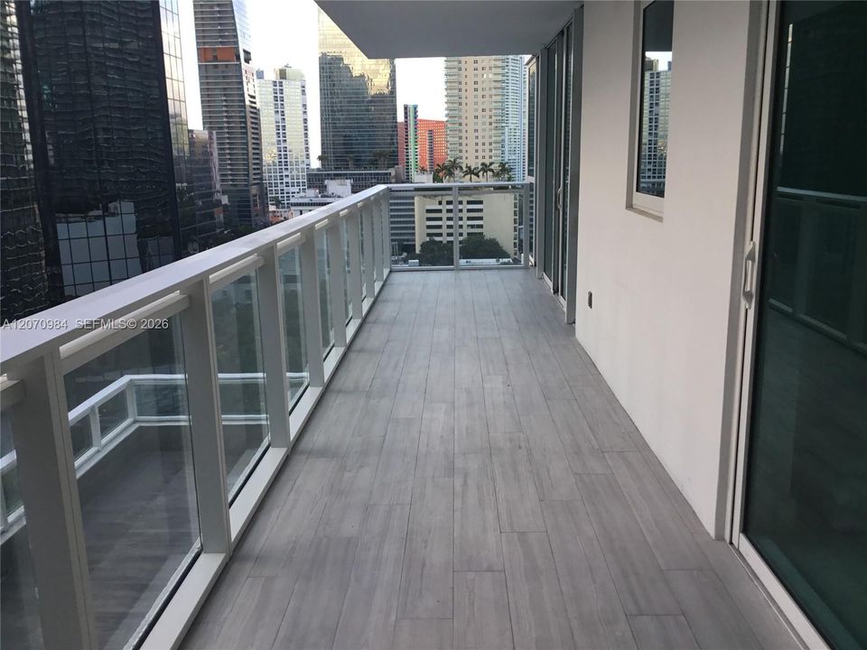 For Rent: $5,500 (2 beds, 2 baths, 1129 Square Feet)
