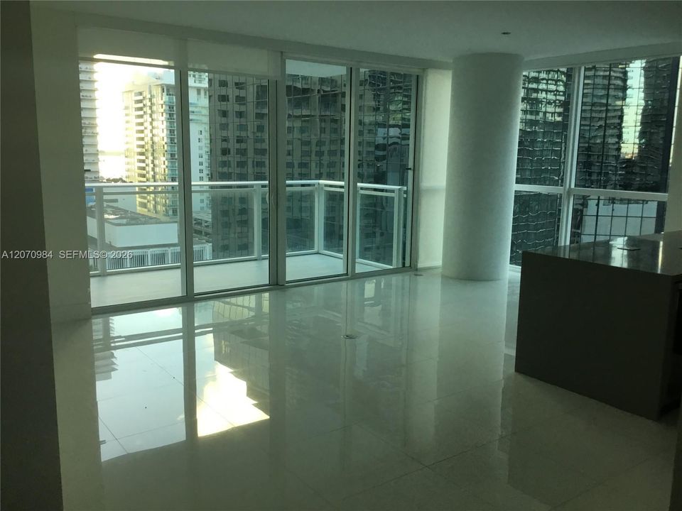 For Rent: $5,500 (2 beds, 2 baths, 1129 Square Feet)
