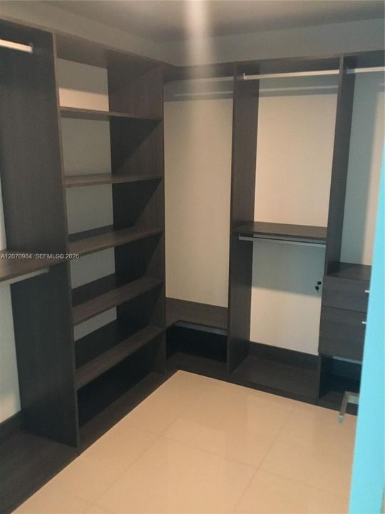 For Rent: $5,500 (2 beds, 2 baths, 1129 Square Feet)