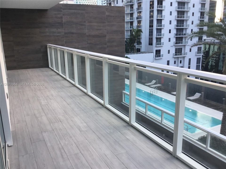 For Rent: $5,500 (2 beds, 2 baths, 1129 Square Feet)