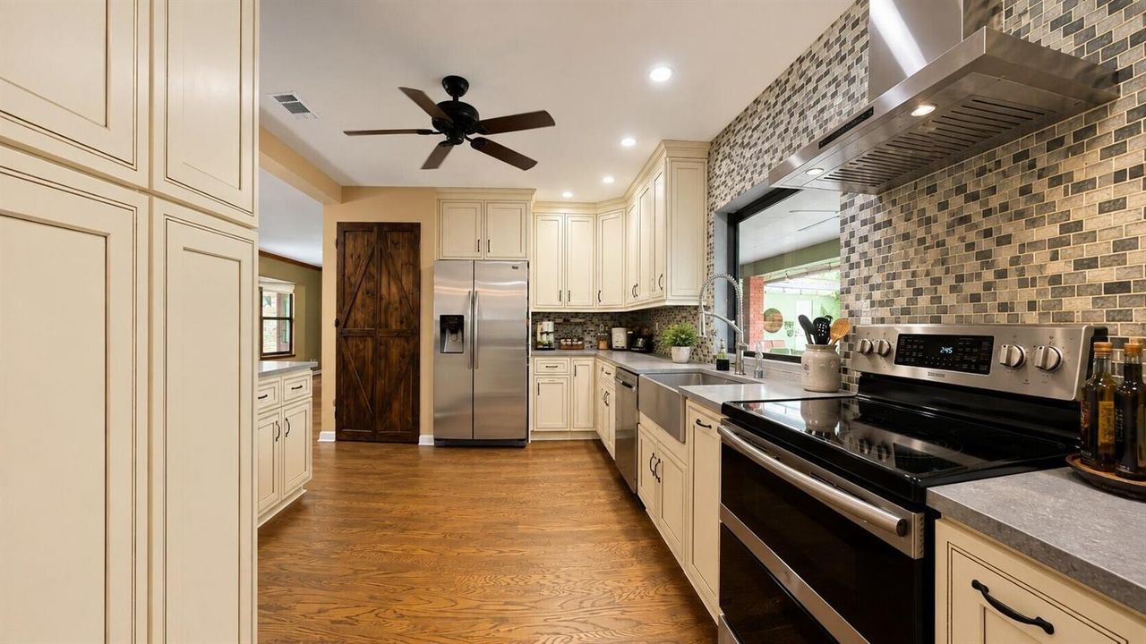 Kitchen 1