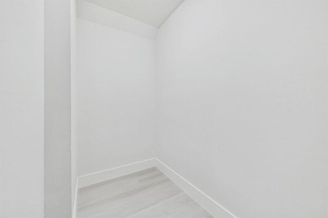 CAM06286G6-PR0034-STILL003