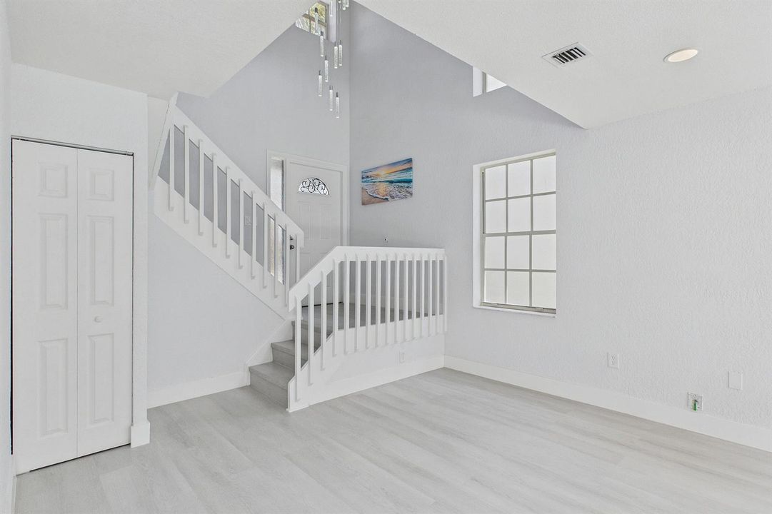 CAM06286G6-PR0033-STILL008