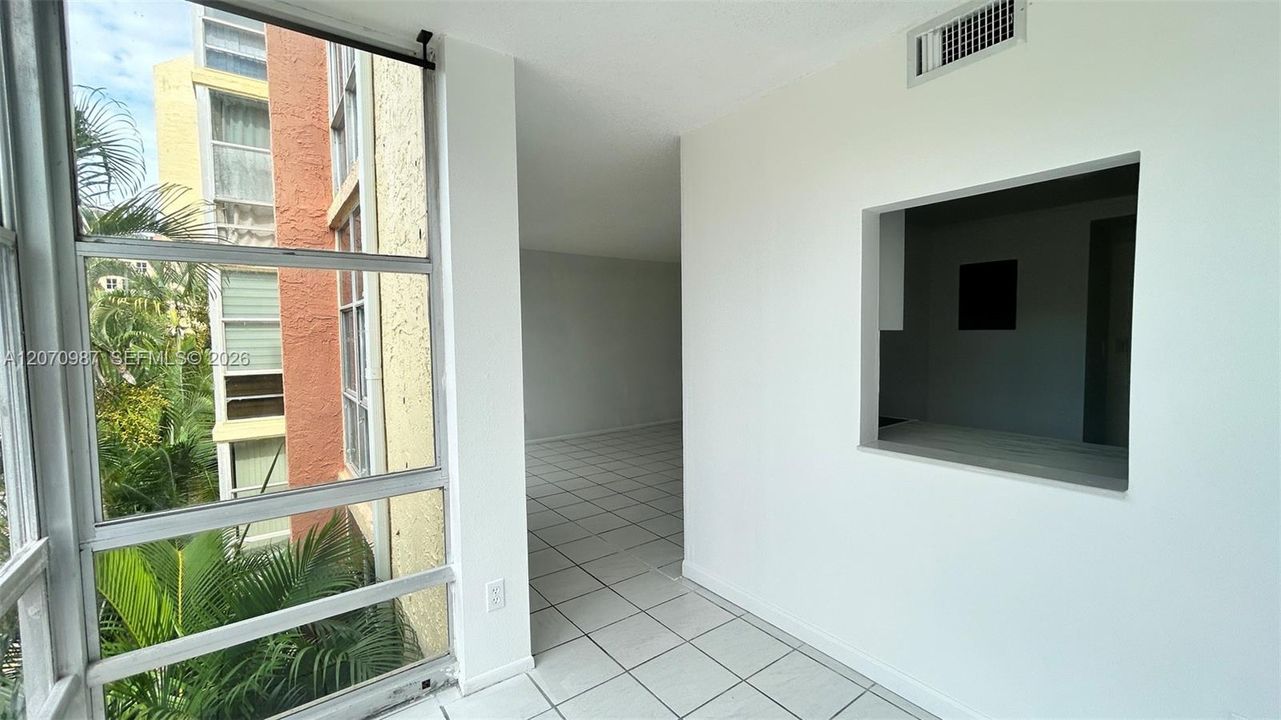 В аренду: $1,950 (1 спален, 1 ванн, 725 Квадратных фут)
