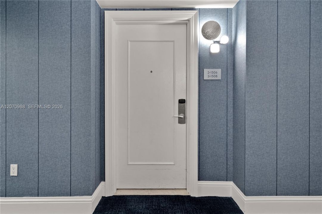 For Rent: $5,500 (0 beds, 1 baths, 550 Square Feet)