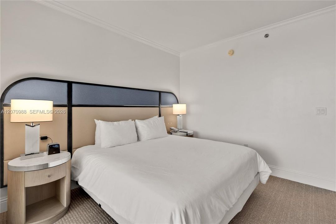 For Rent: $5,500 (0 beds, 1 baths, 550 Square Feet)