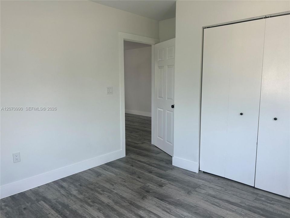 For Rent: $2,200 (2 beds, 1 baths, 650 Square Feet)