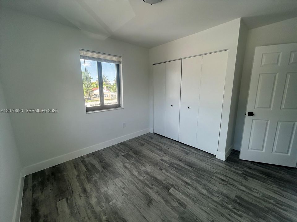 For Rent: $2,200 (2 beds, 1 baths, 650 Square Feet)
