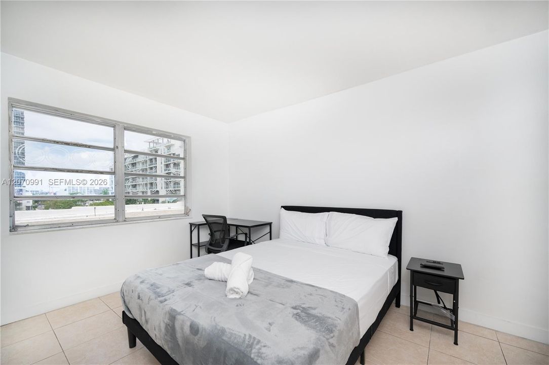 В аренду: $2,850 (2 спален, 2 ванн, 910 Квадратных фут)