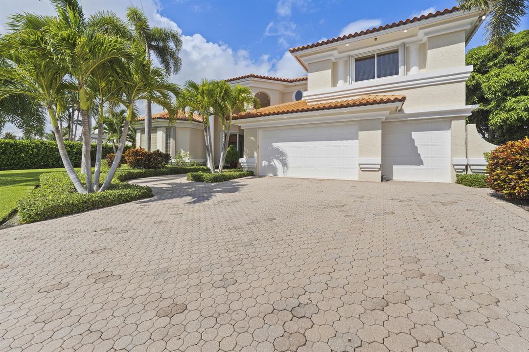 3 Car Garage