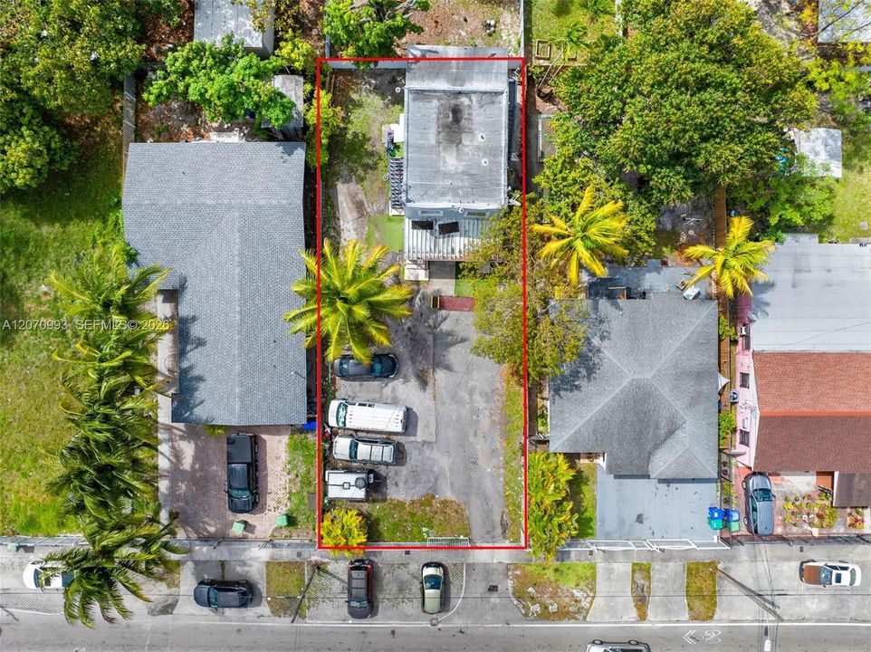 For Rent: $1,600 (1 beds, 1 baths, 1320 Square Feet)