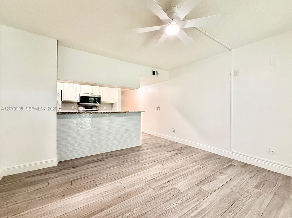 В аренду: $1,900 (1 спален, 1 ванн, 502 Квадратных фут)