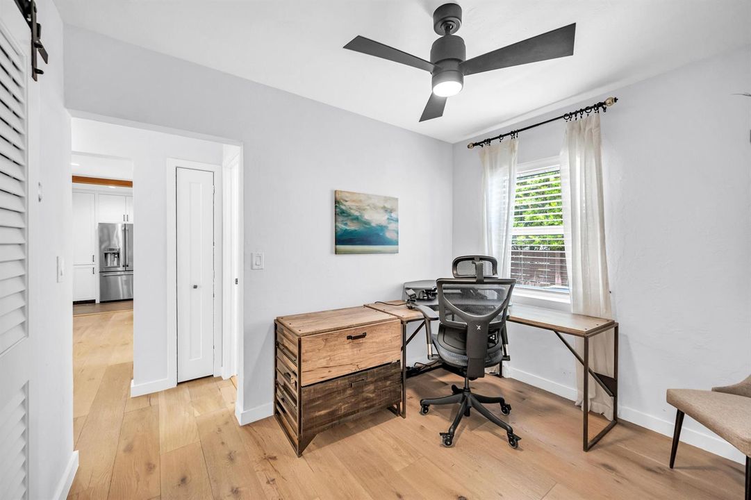 748 NE 17TH WAY--31