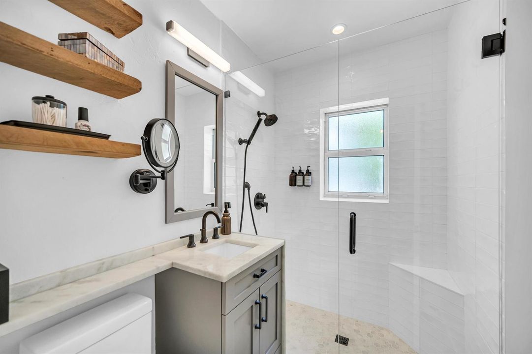 748 NE 17TH WAY--30