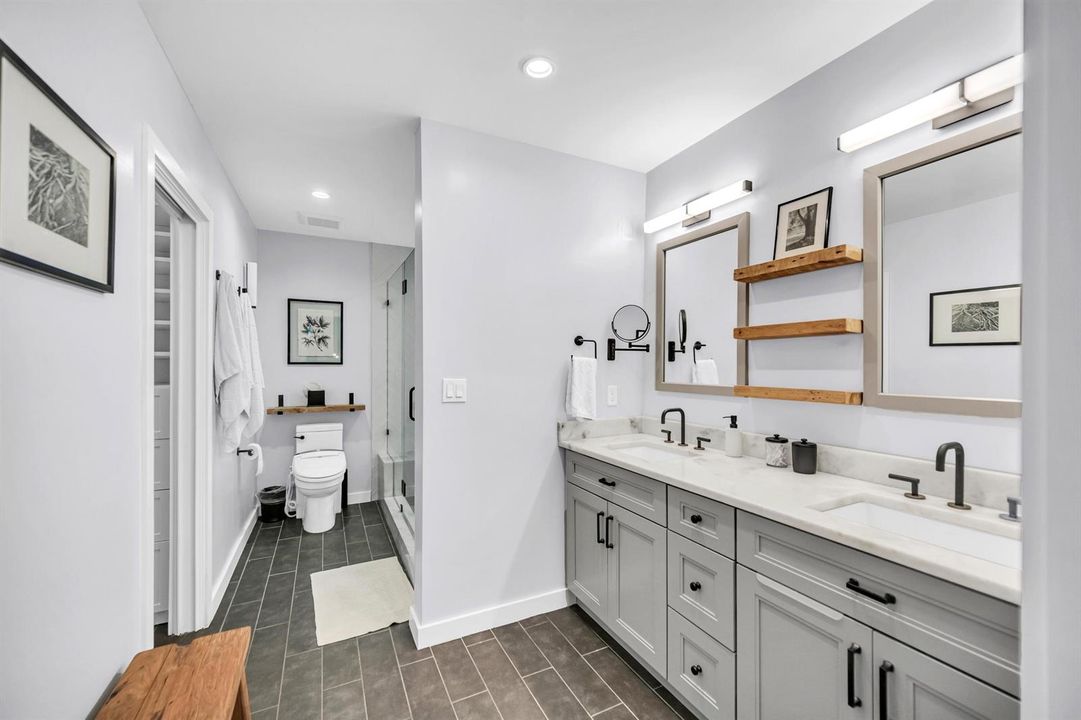 748 NE 17TH WAY--36