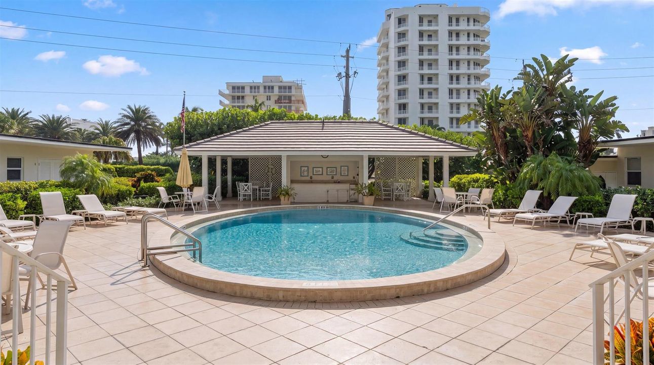 350 Beach Rd 204