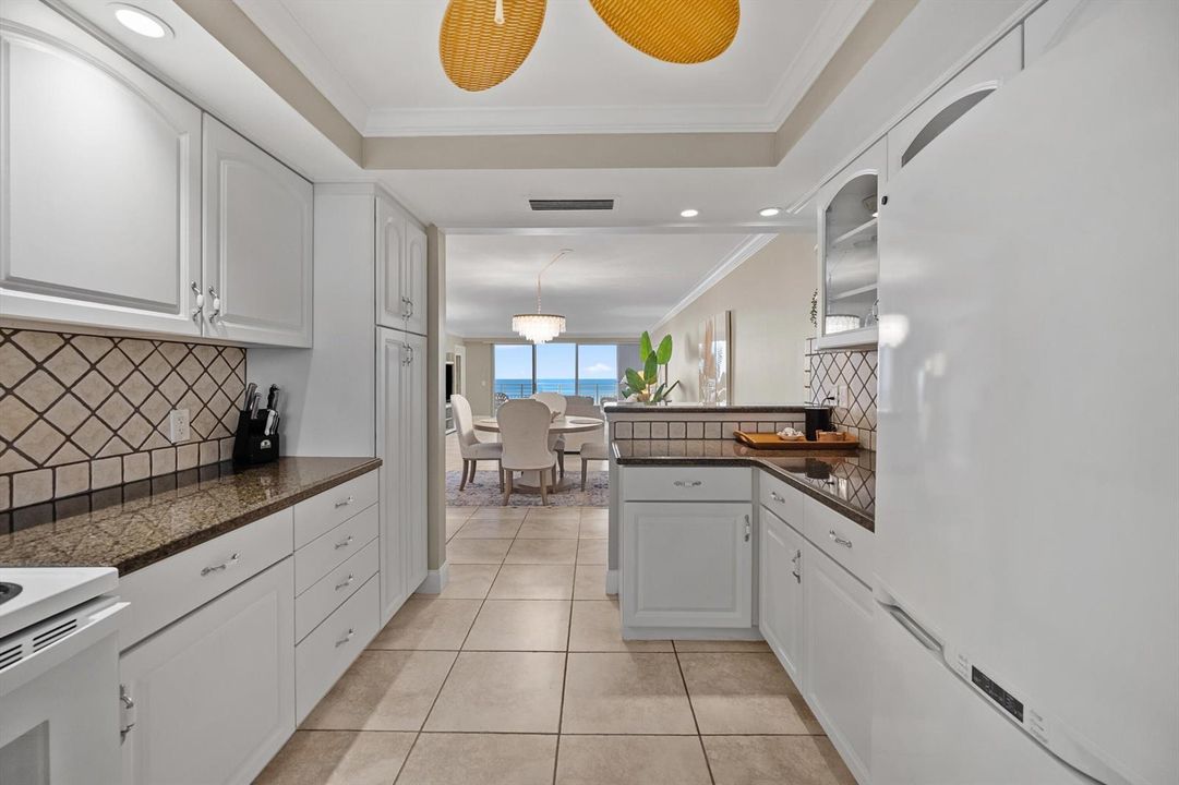 350 Beach Rd 204