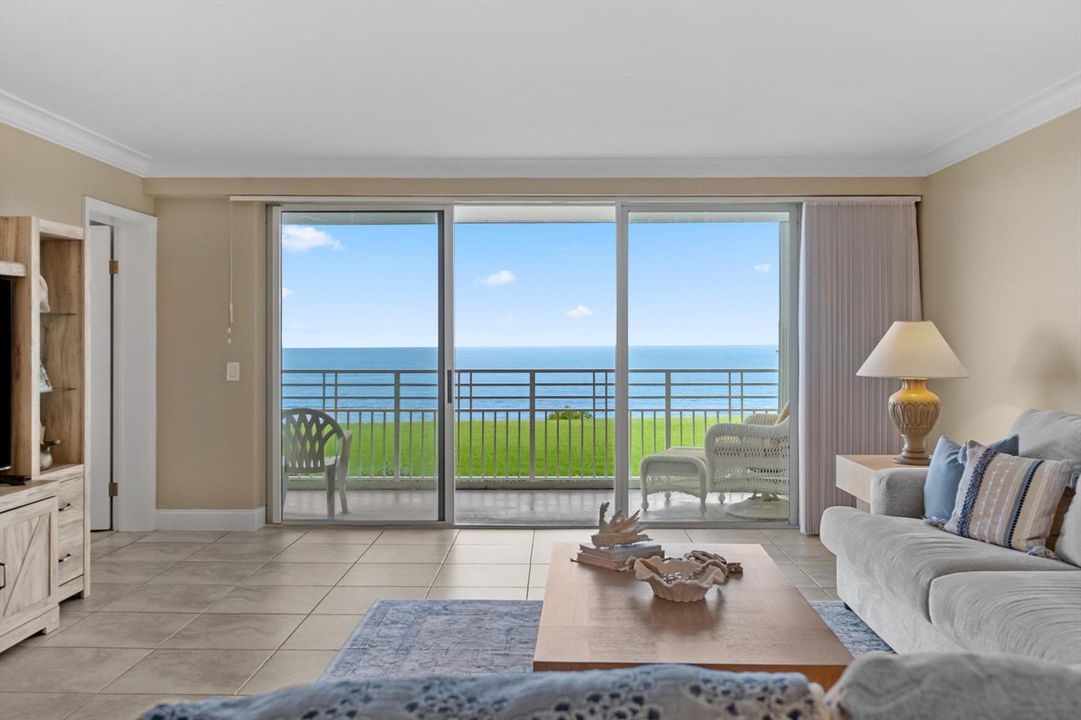 350 Beach Rd 204