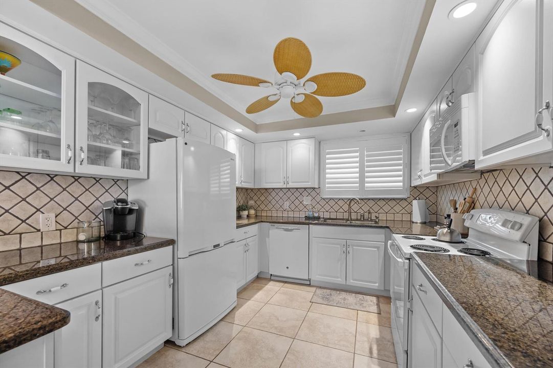 350 Beach Rd 204