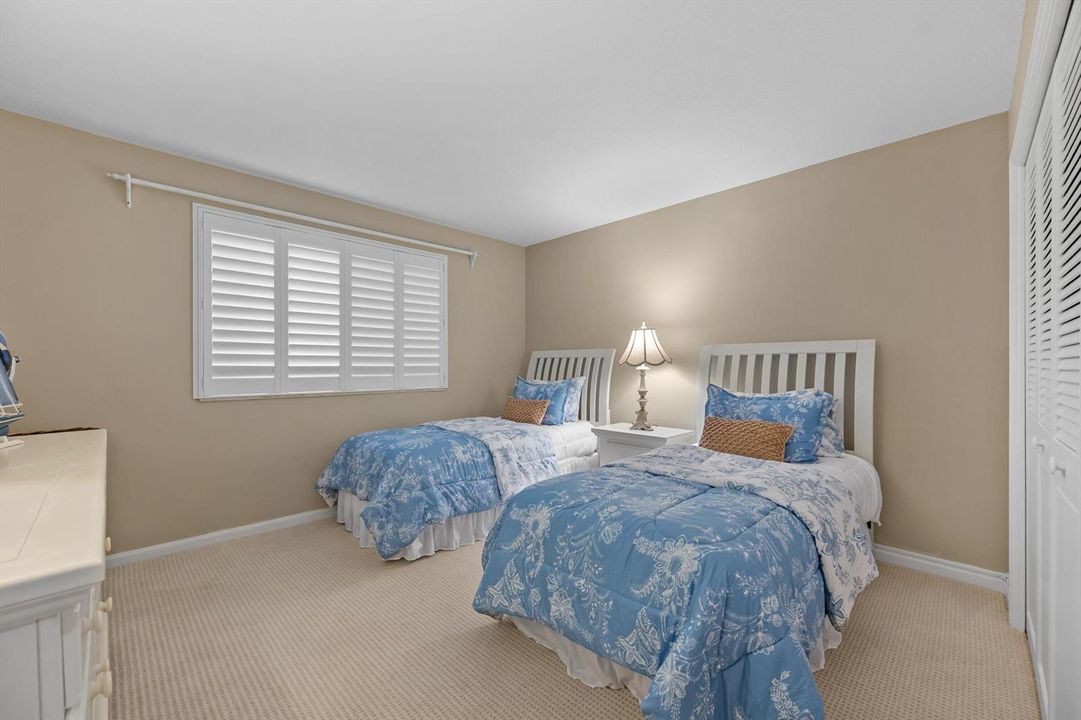 350 Beach Rd 204