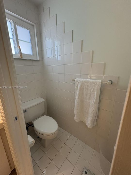 Main Bathroom Water Closet