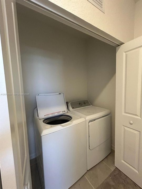 For Rent: $2,700 (4 beds, 3 baths, 1615 Square Feet)