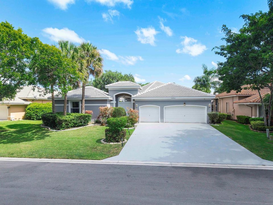 4862 Kensington Cir_001