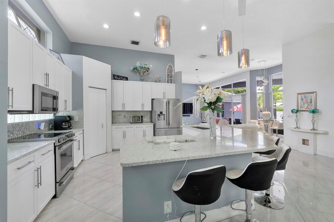 4862 Kensington Cir_042