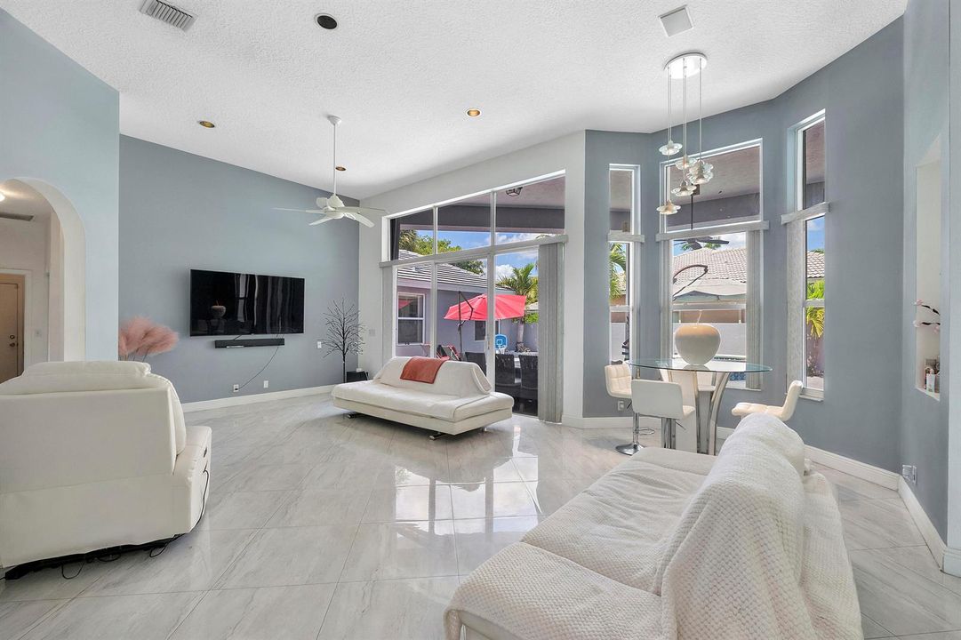 4862 Kensington Cir_046