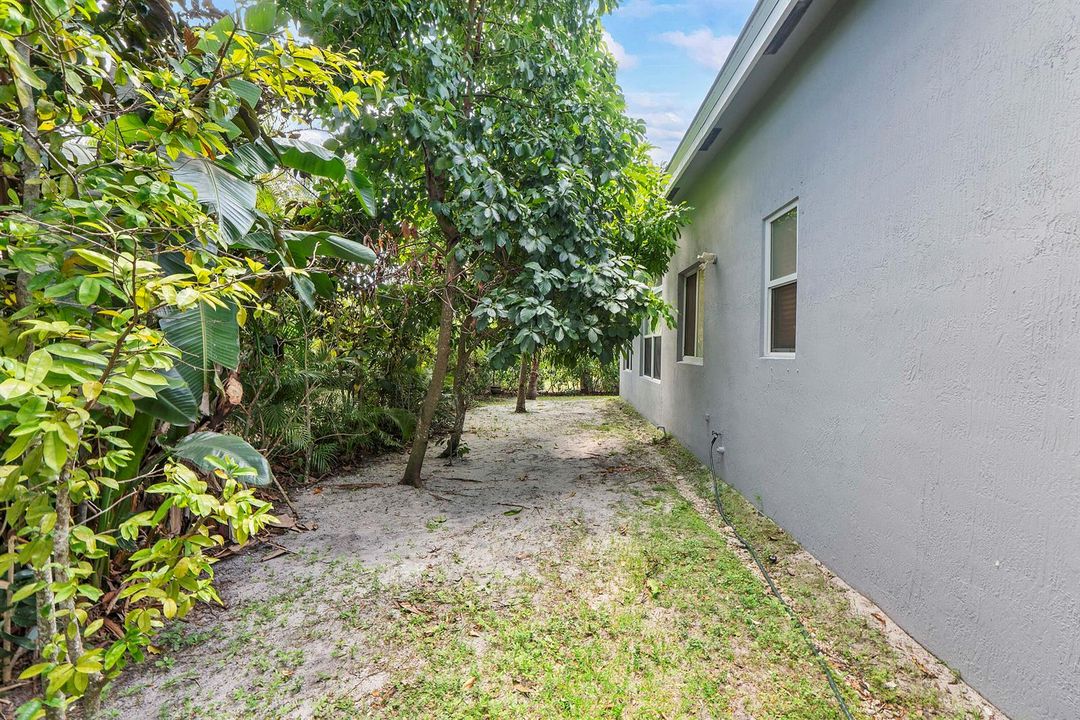 4862 Kensington Cir_032