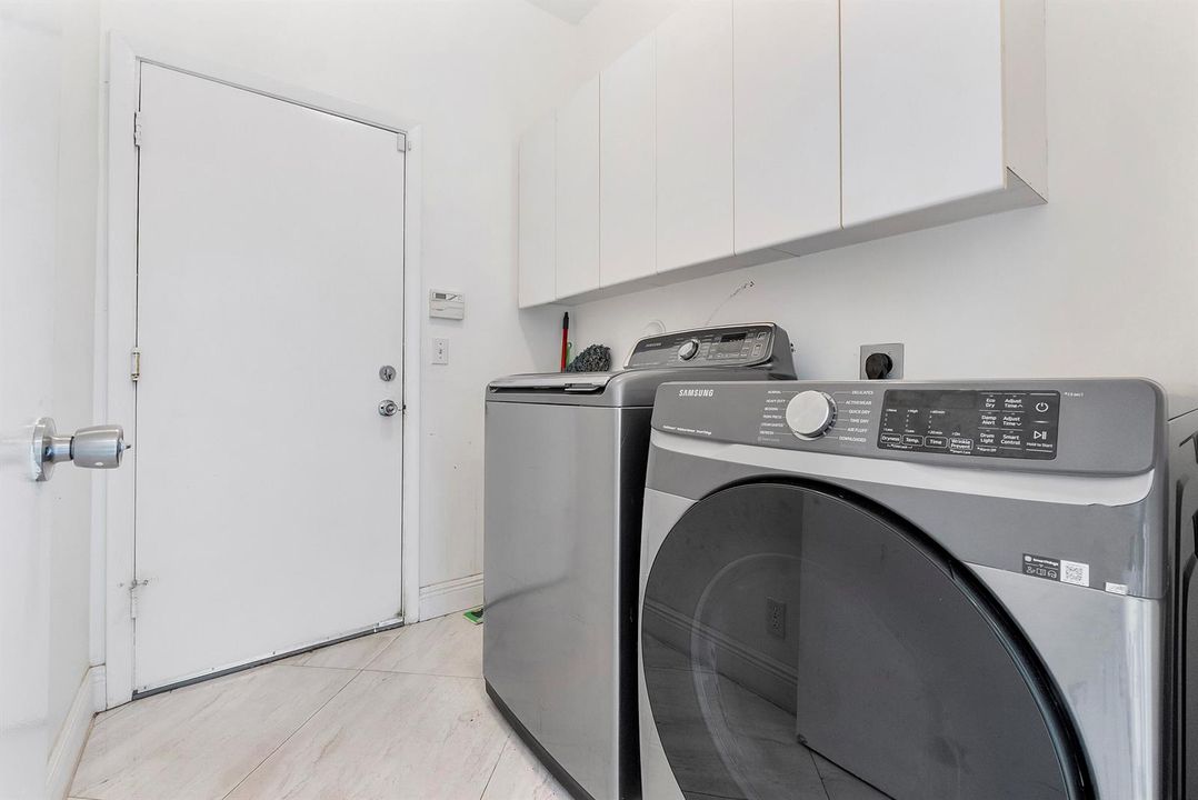 4862 Kensington Cir_060