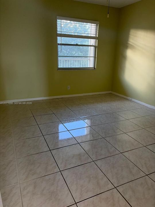 For Rent: $1,990 (2 beds, 1 baths, 953 Square Feet)