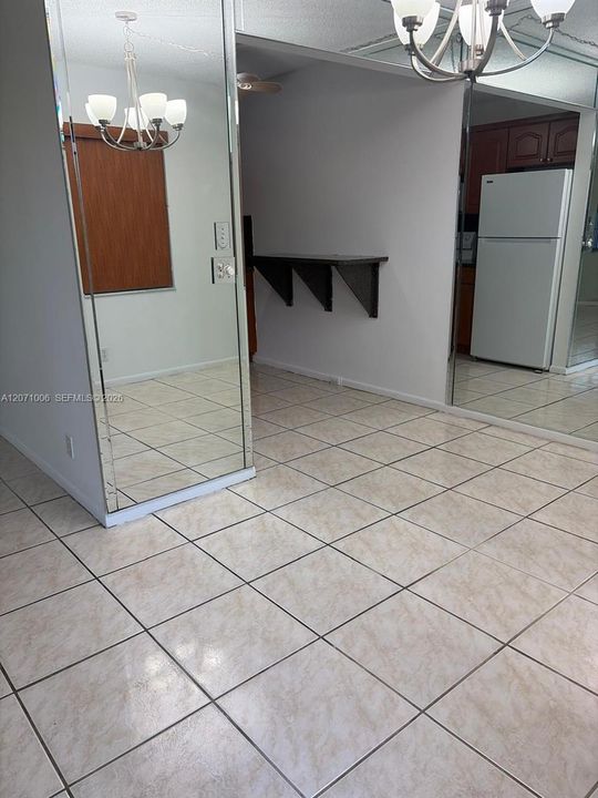 For Rent: $1,990 (2 beds, 1 baths, 953 Square Feet)