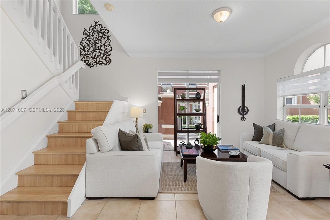 For Rent: $3,250 (3 beds, 2 baths, 1210 Square Feet)
