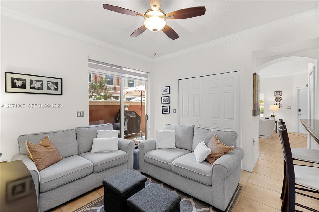 For Rent: $3,250 (3 beds, 2 baths, 1210 Square Feet)