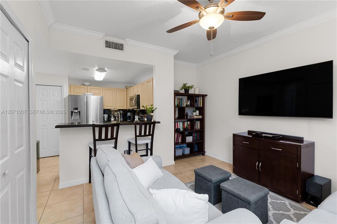 For Rent: $3,250 (3 beds, 2 baths, 1210 Square Feet)