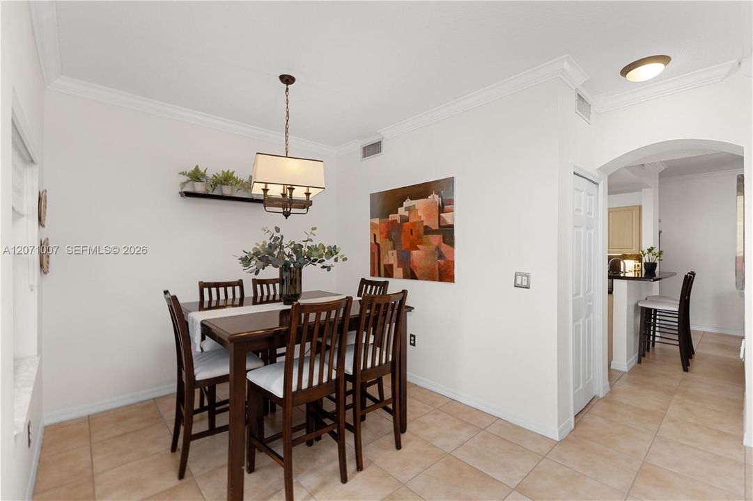 For Rent: $3,250 (3 beds, 2 baths, 1210 Square Feet)