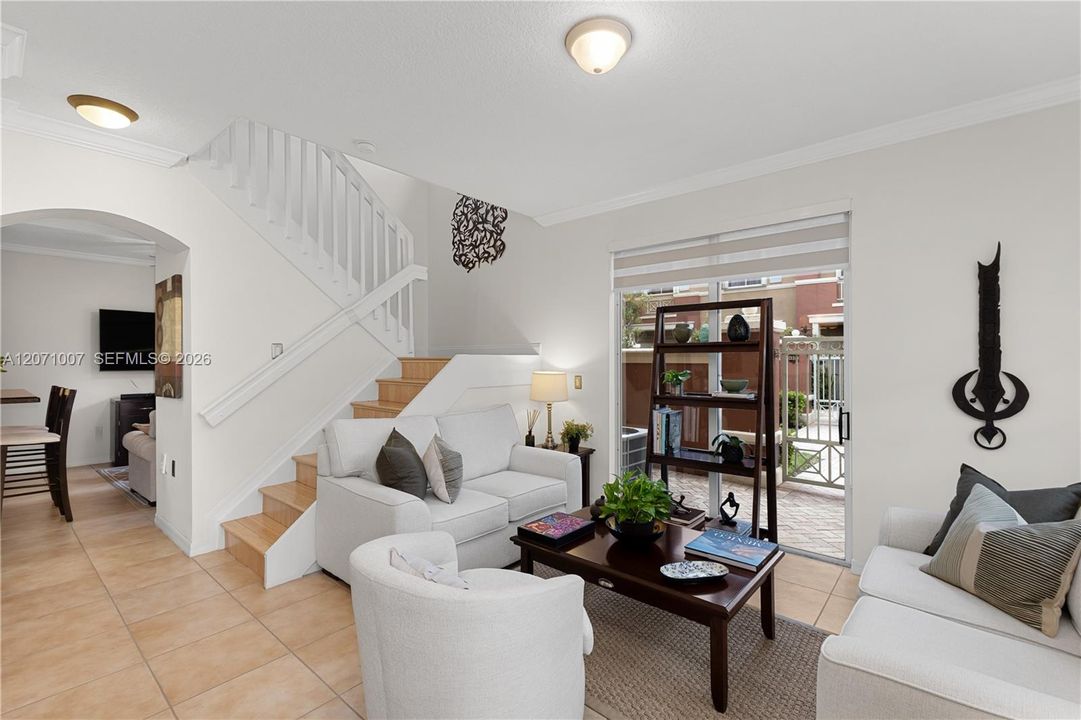 For Rent: $3,250 (3 beds, 2 baths, 1210 Square Feet)