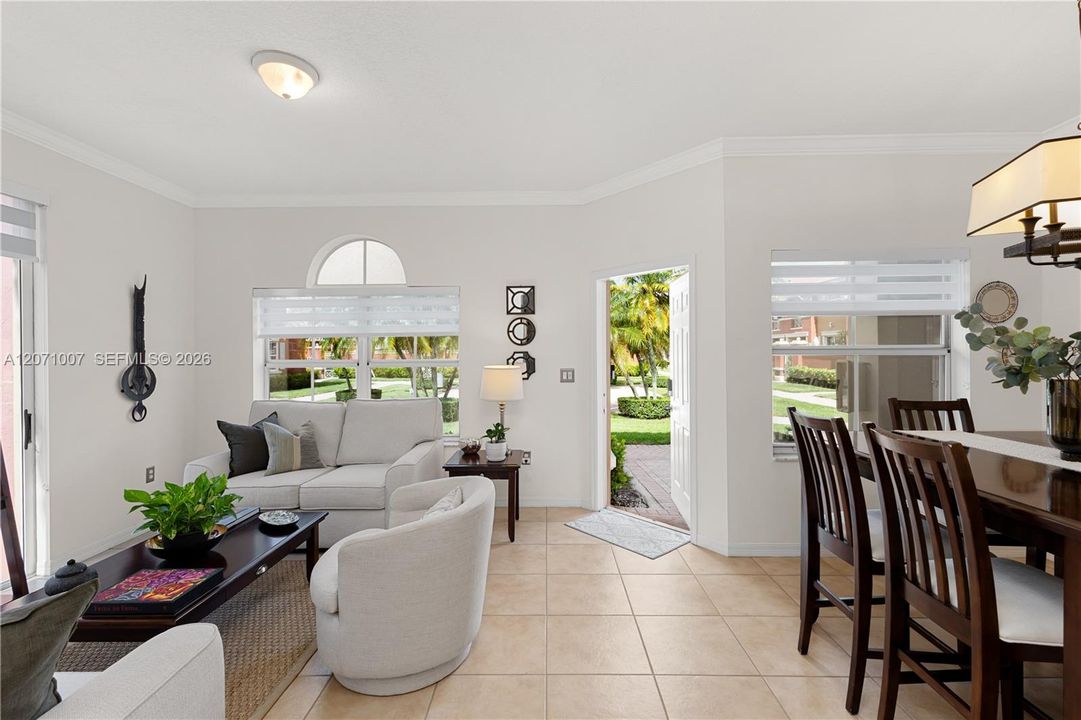 For Rent: $3,250 (3 beds, 2 baths, 1210 Square Feet)