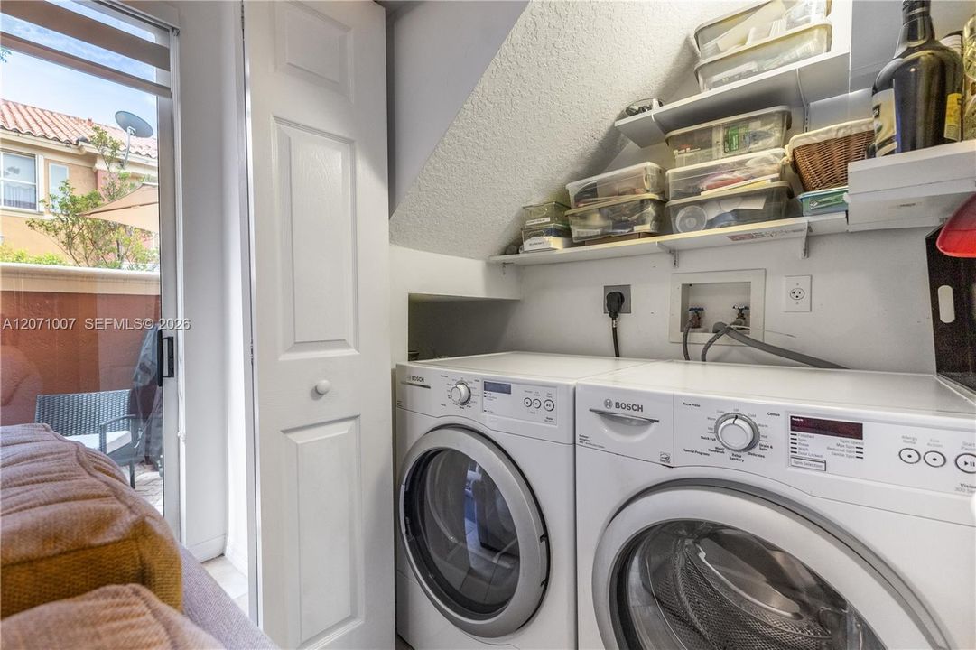For Rent: $3,250 (3 beds, 2 baths, 1210 Square Feet)