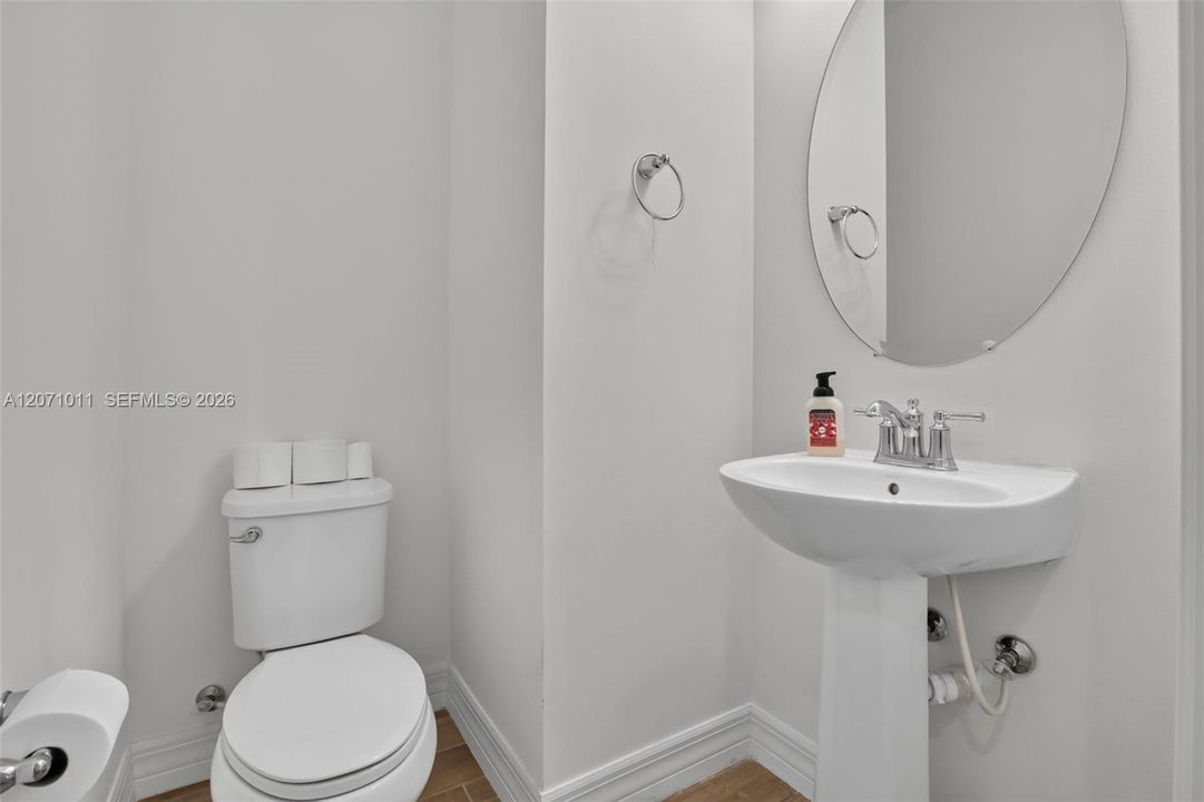 For Sale: $714,900 (3 beds, 2 baths, 1691 Square Feet)