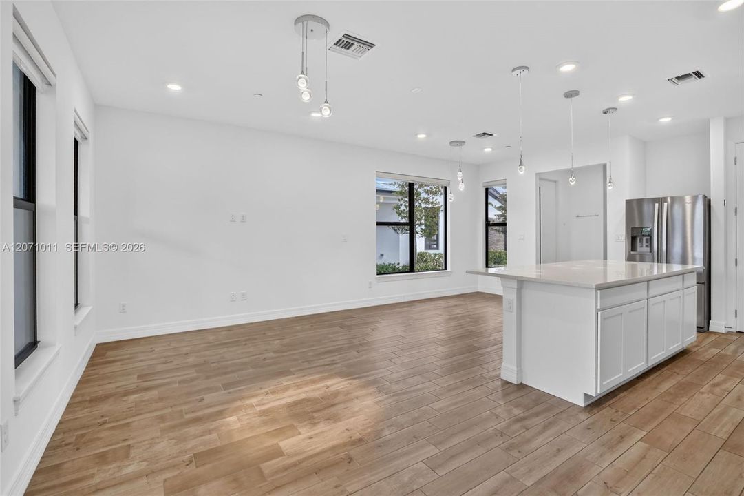 For Sale: $714,900 (3 beds, 2 baths, 1691 Square Feet)