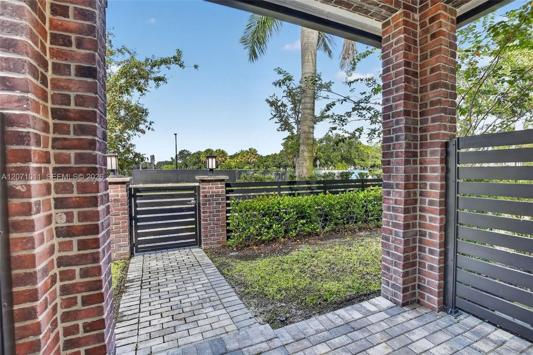 For Sale: $714,900 (3 beds, 2 baths, 1691 Square Feet)