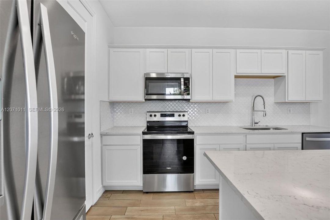 For Sale: $714,900 (3 beds, 2 baths, 1691 Square Feet)