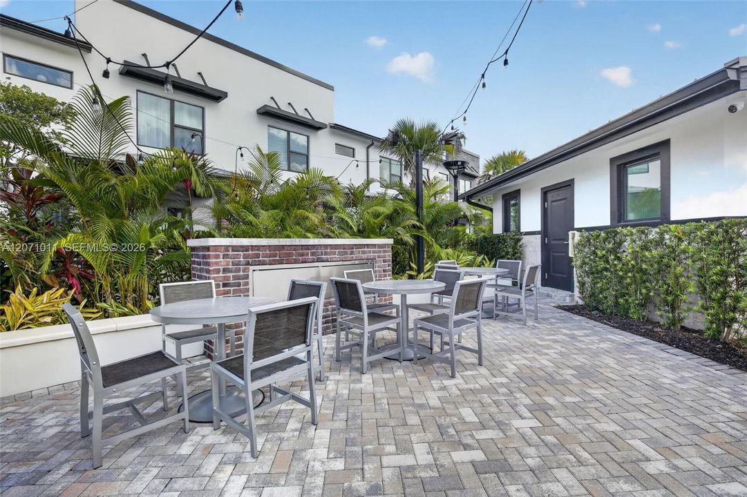 For Sale: $714,900 (3 beds, 2 baths, 1691 Square Feet)